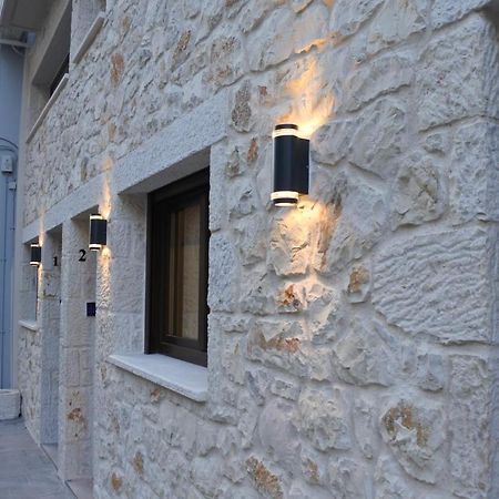 פרבזה Apollo Luxury Suites מראה חיצוני תמונה