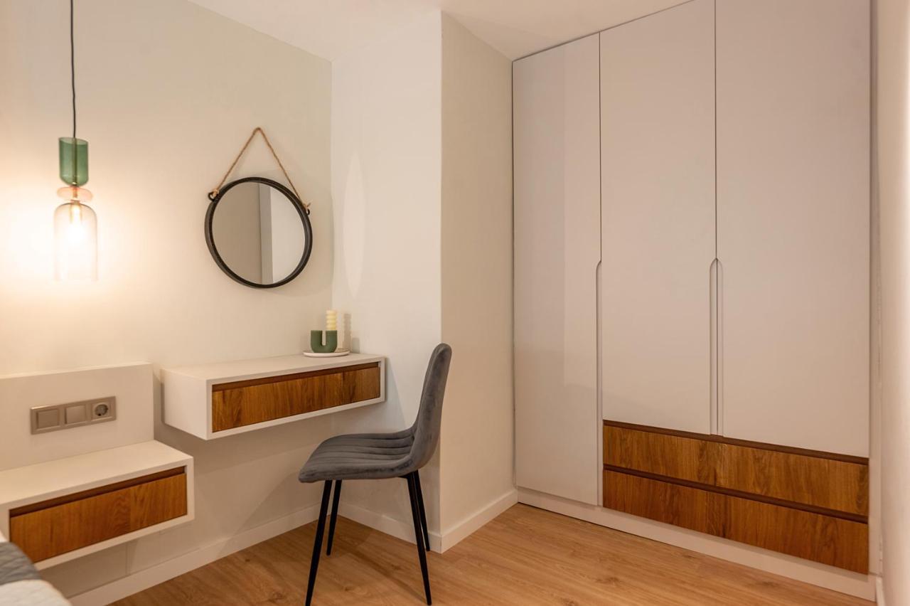 פרבזה Apollo Luxury Suites מראה חיצוני תמונה