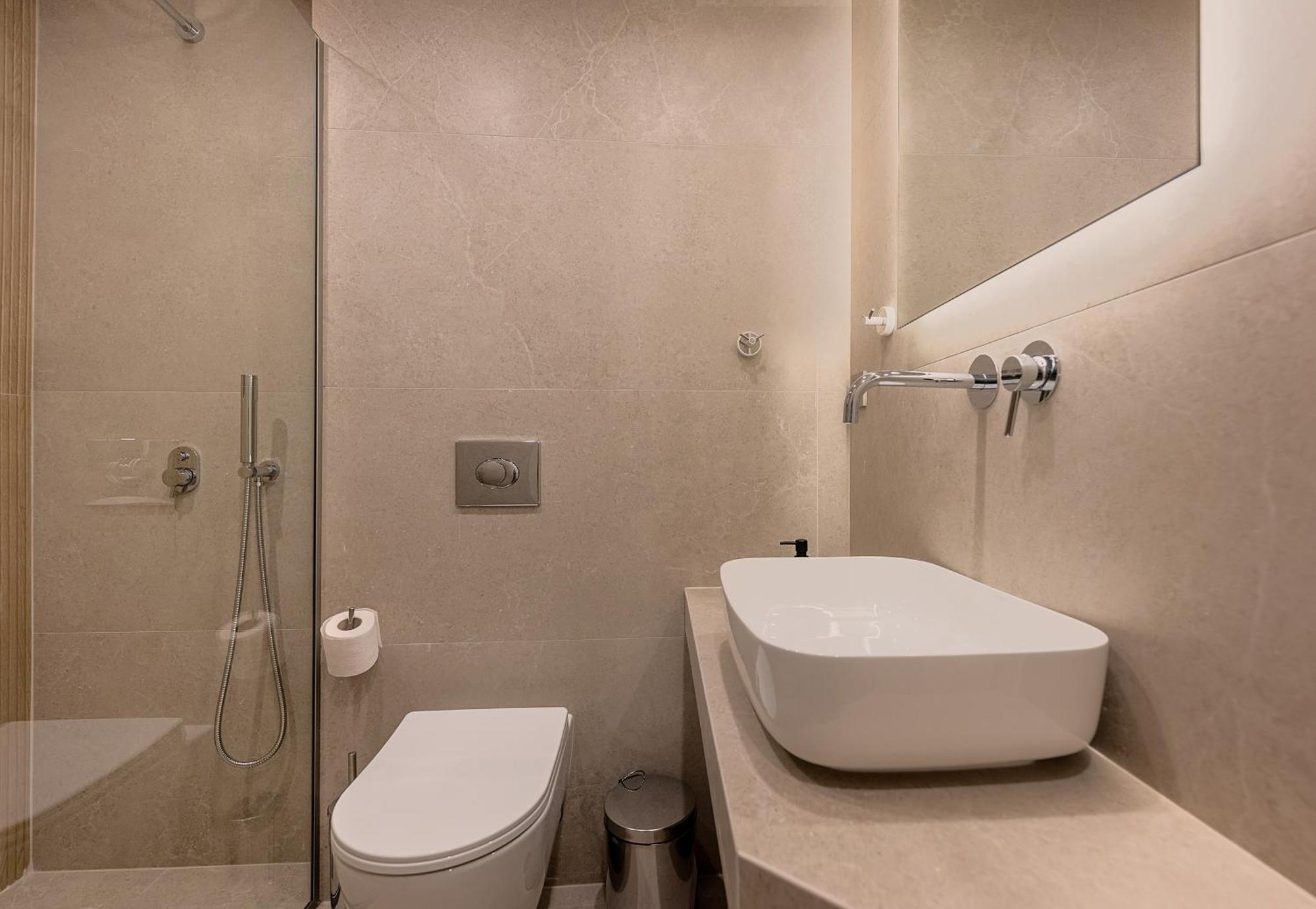 פרבזה Apollo Luxury Suites מראה חיצוני תמונה