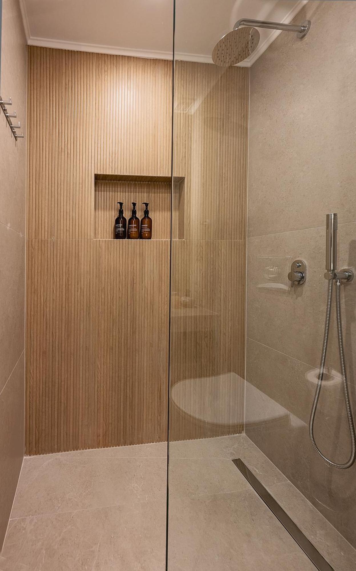 פרבזה Apollo Luxury Suites מראה חיצוני תמונה